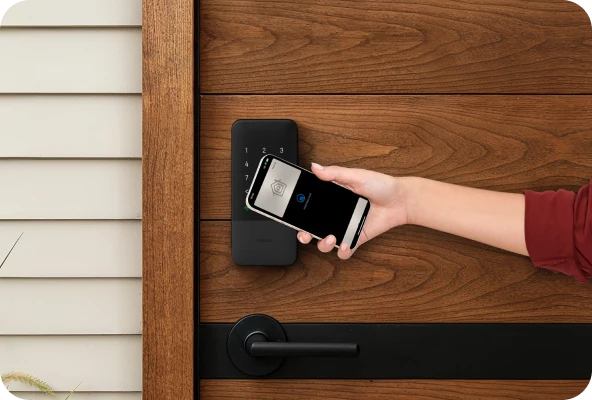 Aqara U400 Apple home key unlocking on a front door