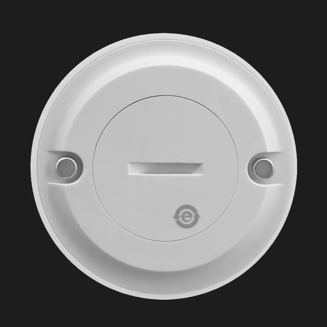 Aqara Water Leak Sensor T1 underside showing the water detection metal contacts