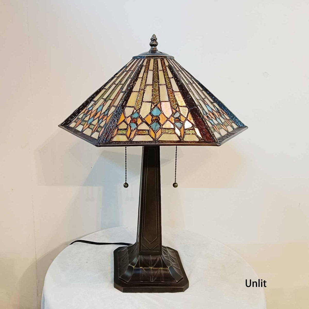 Bieye L13021 Amber Mission Table Lamp — model photograph 5